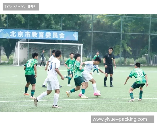 上海足球队的节奏变革引发热议推动中国足球新发展方向 上海足球队的节奏变革引发热议推动中国足球新发展方向